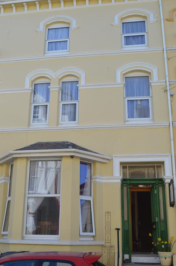 Sea Breeze Guest House Дуглас Экстерьер фото